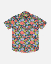Load image into Gallery viewer, the Poplin &amp; Co Men&#39;s Short Sleeve Printed Shirt in Hibiscus laying flat on a white background
