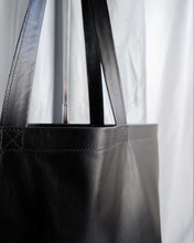 Load image into Gallery viewer, Melo Melo Carryall Leather Tote Black
