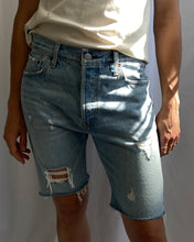 Load image into Gallery viewer, Levi&#39;s 501 High Rise Slouch Short
