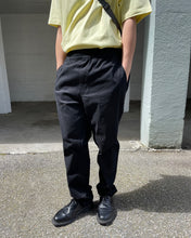Load image into Gallery viewer, Taikan Men&#39;s Relaxed Chino in Black
