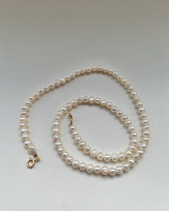 Sunday Project Pearl Necklace